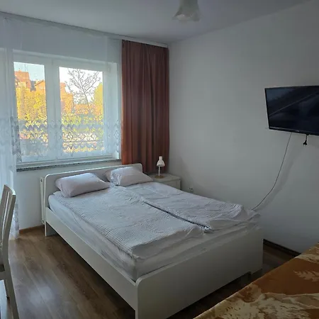Séjour chez l'habitant Goscinne Elzbieta Chylinska *